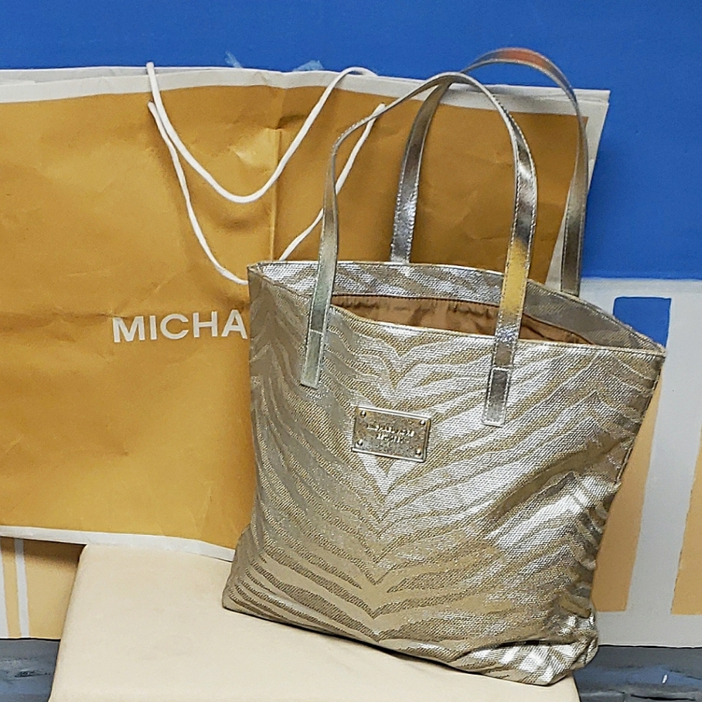 Micheal kors tote